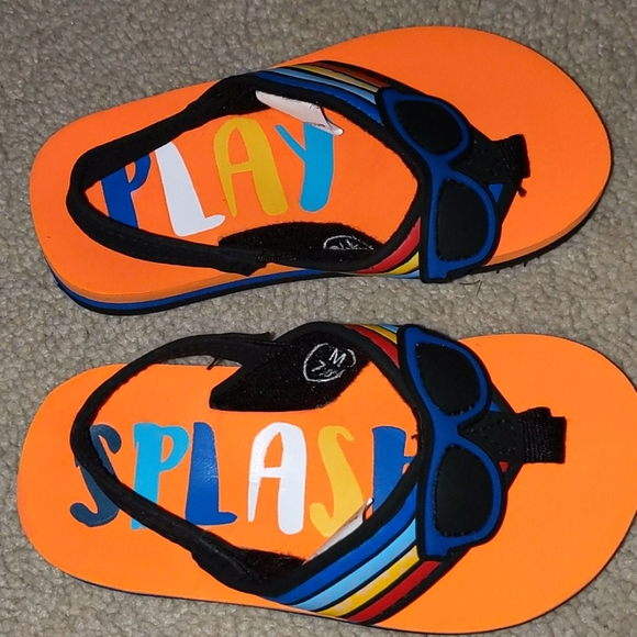 The Children's Place "SPLASH & PLAY" flip-flop🏖🌈 - Picture 2 of 4